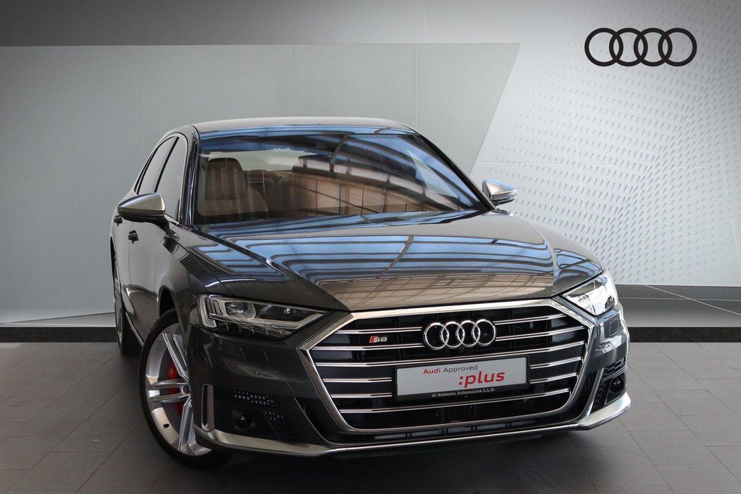 Audi S8 quattro